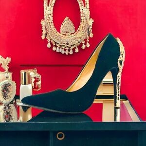 Shoe Dazzle Black Suede Pumps- Size 8